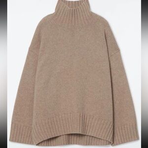 Cos chunky cashmere turtleneck undyed beige color